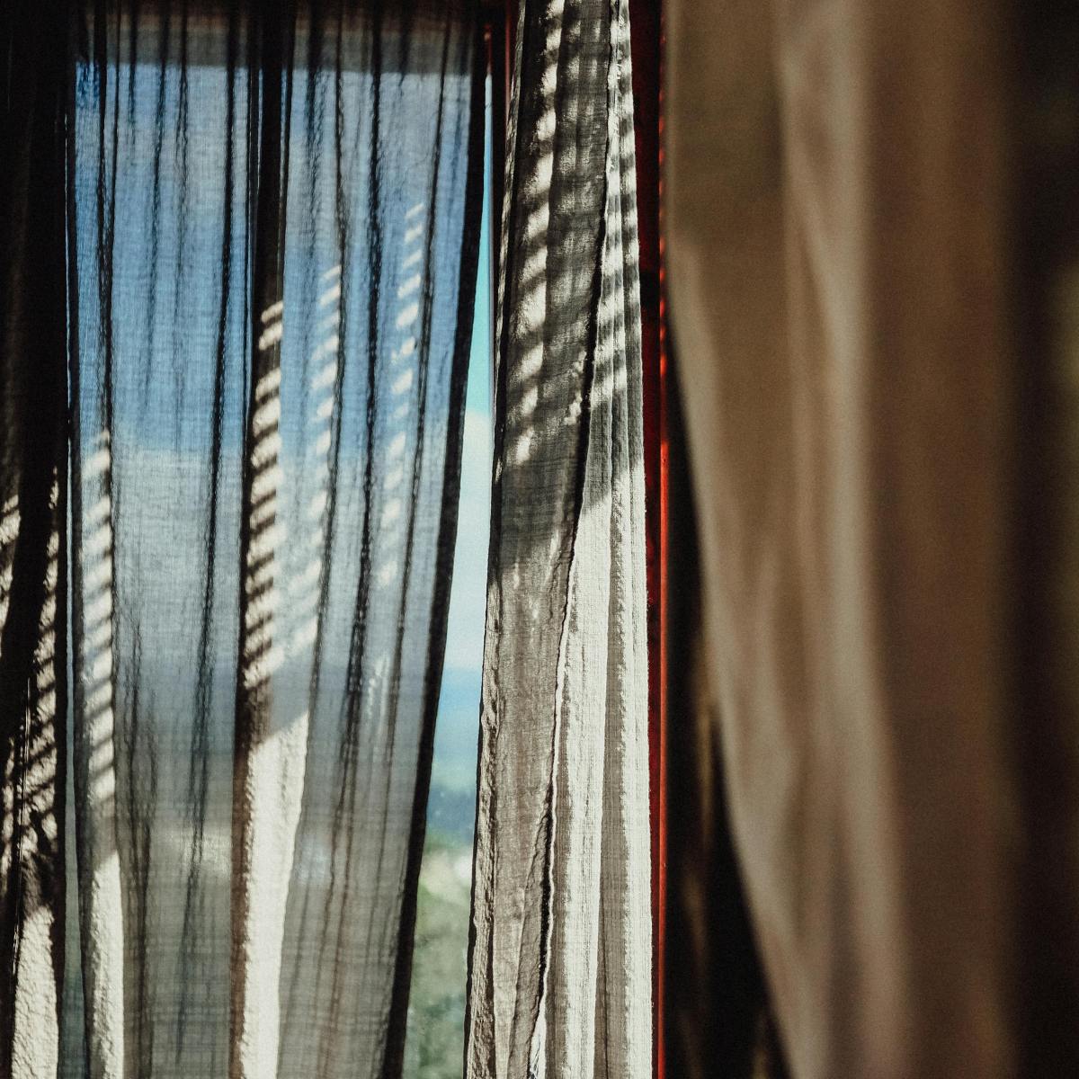 Tendencias en tapicería: Descubre como vestir tu hogar con&nbsp;cortinas